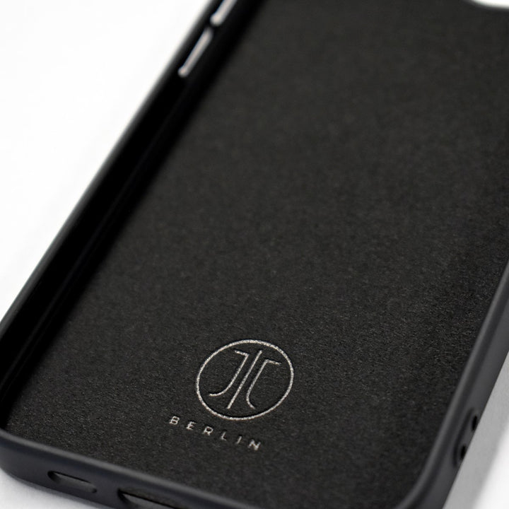 JT Berlin Pankow Soft Apple iPhone 16 6,1" Schwarz