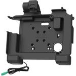 RAM Mounts Form-Fit Halteschale (Schnappverschluss) für Zebra ET60/65 Diese RAM Mounts Form-Fit (Schnappverschluss) Halteschale ist für Zebra ET60 & ET65 Tablets mit oder ohne Zebra Tastatur geeignet.Die Halteschale wird durch einen 5.5mm DC-Anschluss mit Strom versorgt und lädt das Gerät in dem Dock auf. Zum Einlegen wird die Unterseite des Gerätes in die Halteschale eingelegt und bis zum Einrasten in die Halteschale gedrückt.Durch die Aussparungen an den Tasten und Anschlüssen können diese weiterhin ohne Einschränkungen genutzt werden.Durch die 2-in-1 Verriegelung wird sowohl das Tablet gesichert als auch das unabhängige Öffnen und Schließen der Tastatur ermöglicht.Das RAM Temp-Right kann zur Wärmeregulierung in extrem kalten Umgebungen hinzugefügt werden, während das RAM Vent-Temp die Lüftungsöffnungen des Fahrzeugs nutzt, um heiße oder kalte Luft zum ET6x zu leiten.Ein NFC-Repeater-Zusatzmodul kann für die Erweiterung des internen NFC-Lesers des Geräts verwendet werden. Die Rückseite der Gerätehalteschale ist für die Aufnahme einer VESA 75x75 mm oder runden Basisplatte (nicht im Lieferumfang enthalten) vorbereitet.Produktmerkmale RAM Mounts RAM-HOL-ZE25PU:Kompatibel mit der Zebra TastaturLeichtes Einlegen und einfache EntnahmeSchnappverschlussZusätzliche Montageplatte für die Befestigung zusätzlicher Geräte oder ZubehörVorrichtung für RAM Vent-Temp, Temp Right, NFC-Repeater oder Zebra CAC ReaderAnschlussbuchse: 5.5mm DCEingangsspannung: 12VEingangs-Kabellänge: ca. 100 cmZertifikate: RoHS, IC, FCC, WEEE, CE & UKCAZusätzlicher Hinweis: Abgebildete Geräte gehören nicht zum Lieferumfang.Es wird ausschließlich die RAM-HOL-ZE25PU Halteschale geliefert. (RAM-HOL-ZE25PU)