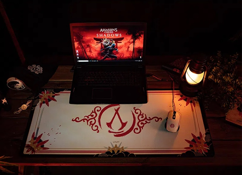 Lexip x Ubisoft Assassin's Creed Shadows XXL Gaming-Mauspad 90 x 40 cm Schwarz/Gold/Rot/Weiß