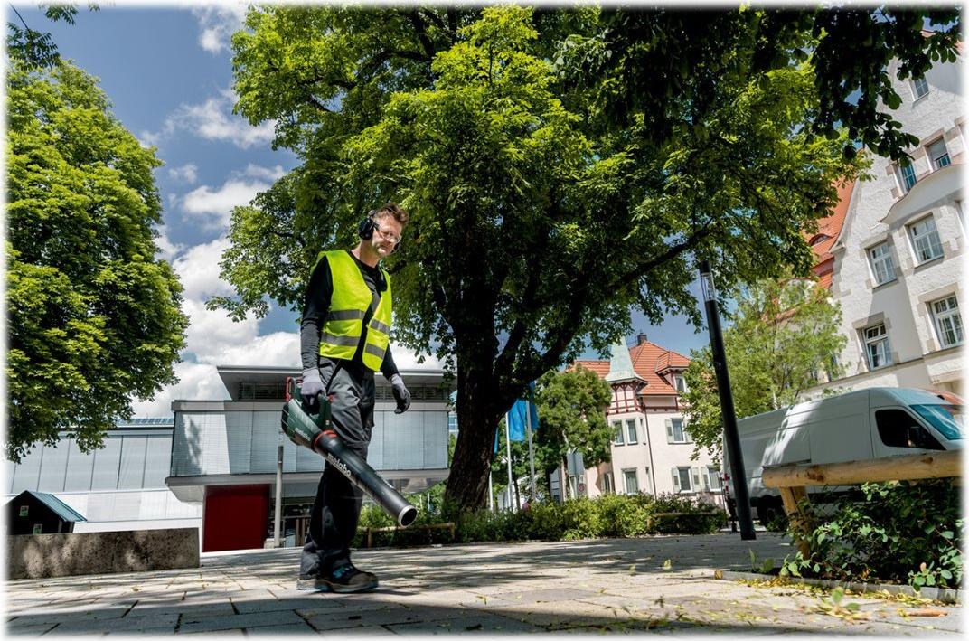 Metabo LB 18 LTX BL Laubbläser 150 km/h 650 m³/h Schwarz