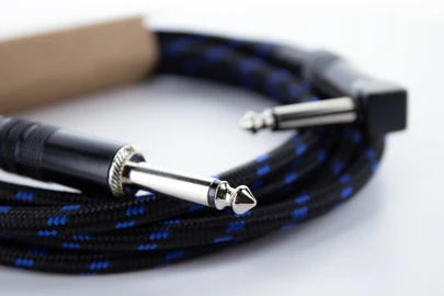 Cordial 14780 Instrumentenkabel 6,3 mm Klinke mono auf 6,3 mm Klinke mono 3 m Schwarz/Blau