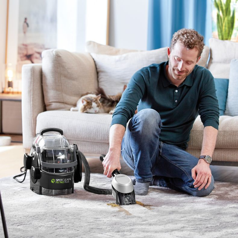Bissell SpotClean Pet Pro Plus Tragbarer Fleckenreiniger 750 W 2,8 L/2,2 L Schwarz, Transparent