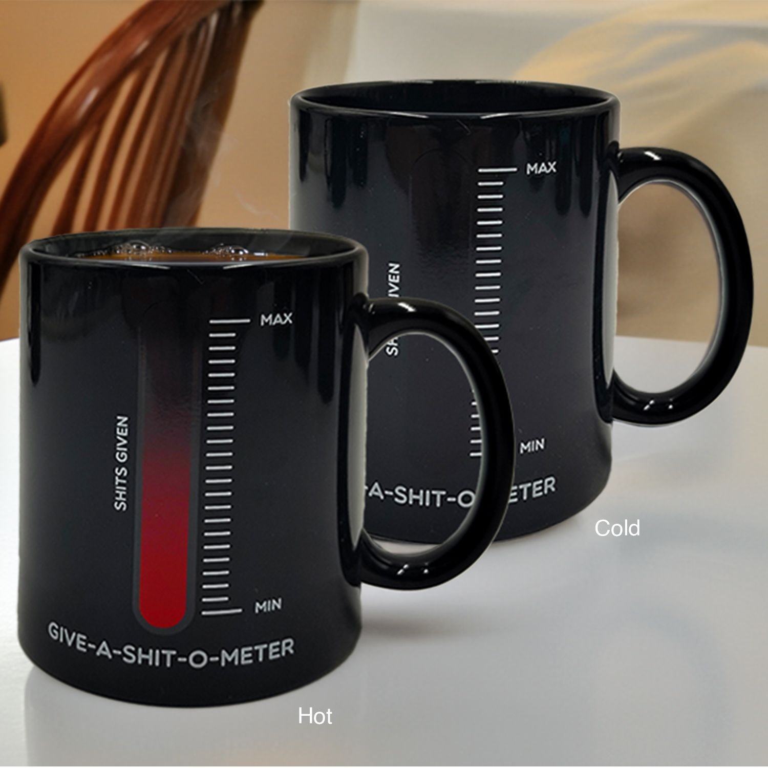 Mad Monkey Tasse "Give a Shit" mit Farbwechsel Schwarz