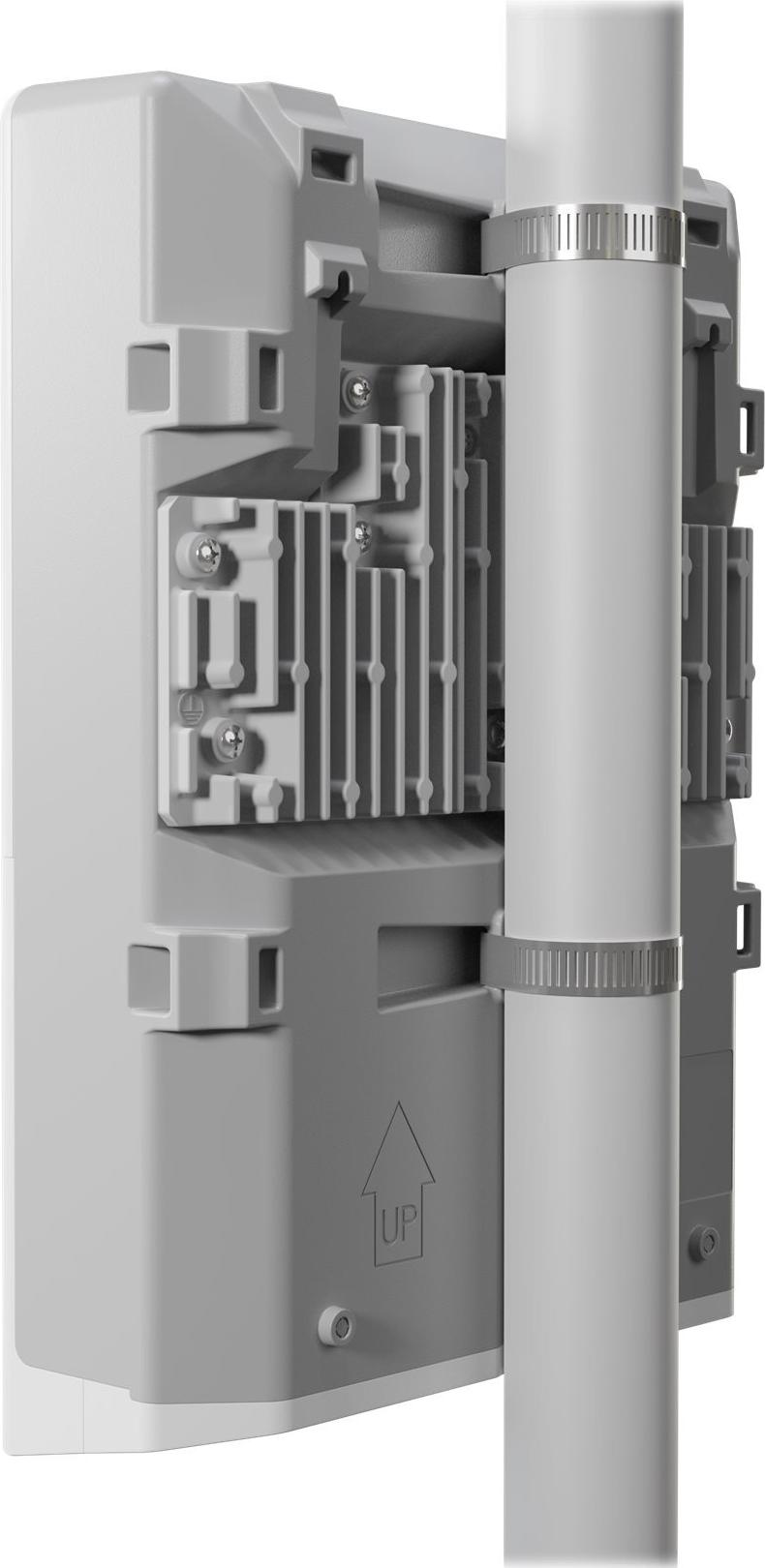 MikroTik netFiber 9 Switch 9 Ports managed Weiß