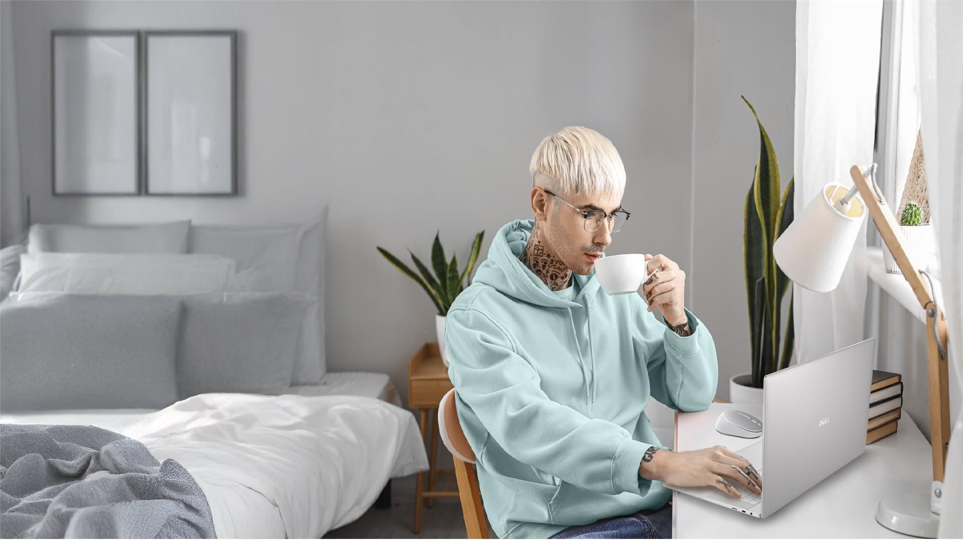 Dell 16 Premium DA16250 (RWJ64)