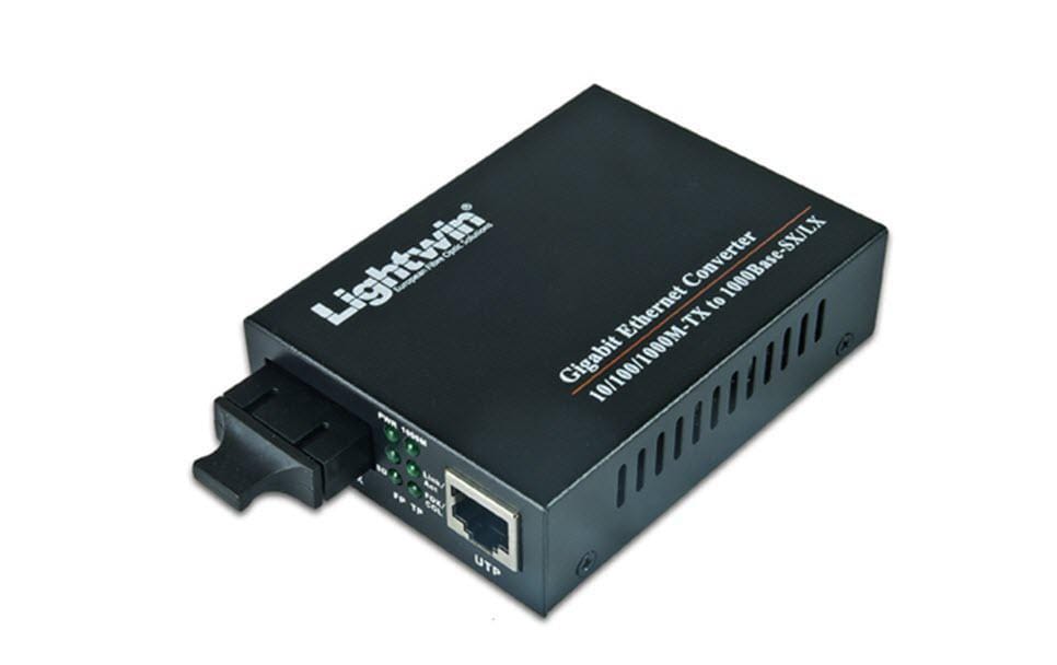 Lightwin LWC 10/100/1000 SM20 SC Medienkonverter 1 GbE Einzelmodus SC/RJ-45 bis 20 km Schwarz