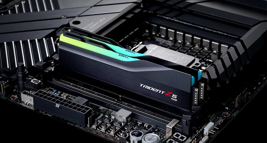 G.Skill Trident Z5 RGB DDR5 32 GB RAM 6000 MT/s CL30 Kit (2x16 GB) Schwarz