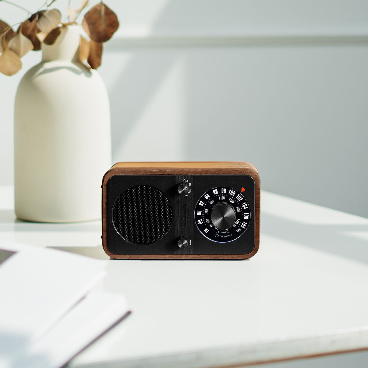Sangean WR-9 Tragbares FM-Radio Echtholz-Gehäuse AM/FM Bluetooth 8W Vintage Walnut