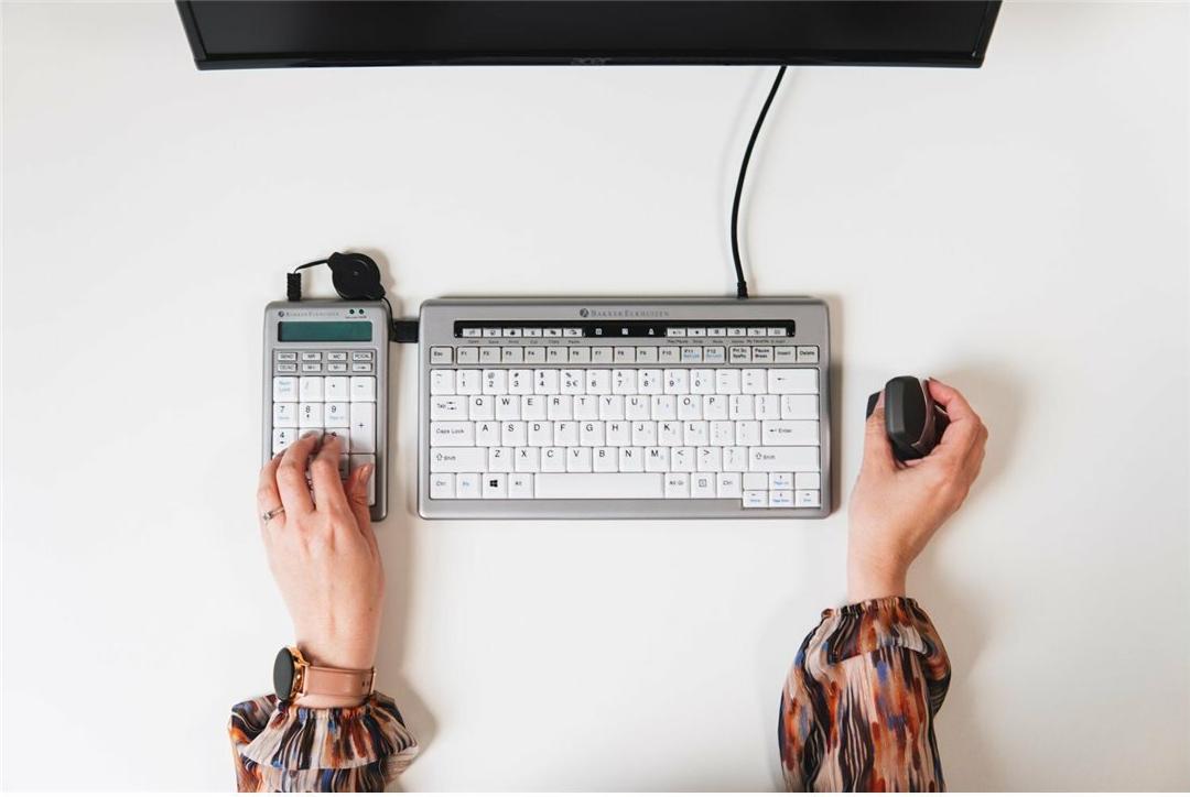 Bakker Elkhuizen S-board 840 Numeric Externer Ziffernblock USB mit Taschenrechnerfunktion Hellgrau/Weiß