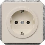 Siemens 5UB1403. Buchsen-Typ: Typ F, Unterstützte Stecker-Typen: CEE 7/4. Produktfarbe: Weiß, Material: Kunststoff, Internationale Schutzart (IP-Code): IP20. Eingangsspannung: 250 V, Stromstärke (maximal): 16 A, Eingangsfrequenz: 50 Hz. Breite: 70 mm, Tiefe: 45 mm, Höhe: 70 mm. Verpackungsbreite: 85 mm, Verpackungstiefe: 50 mm, Verpackungshöhe: 90 mm (5UB1403)