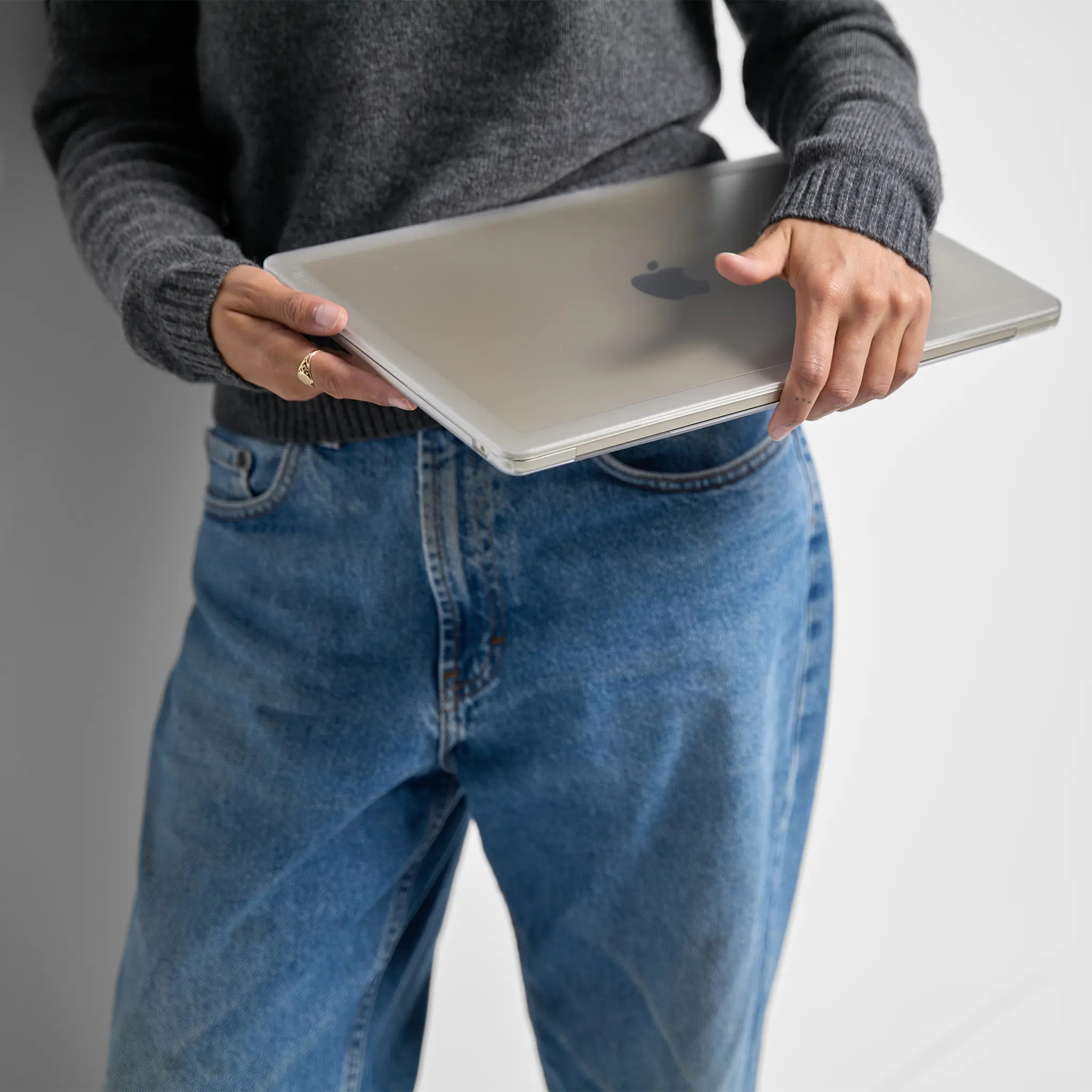Incase Edge Hardshell Case MacBook Pro 16" Transparent