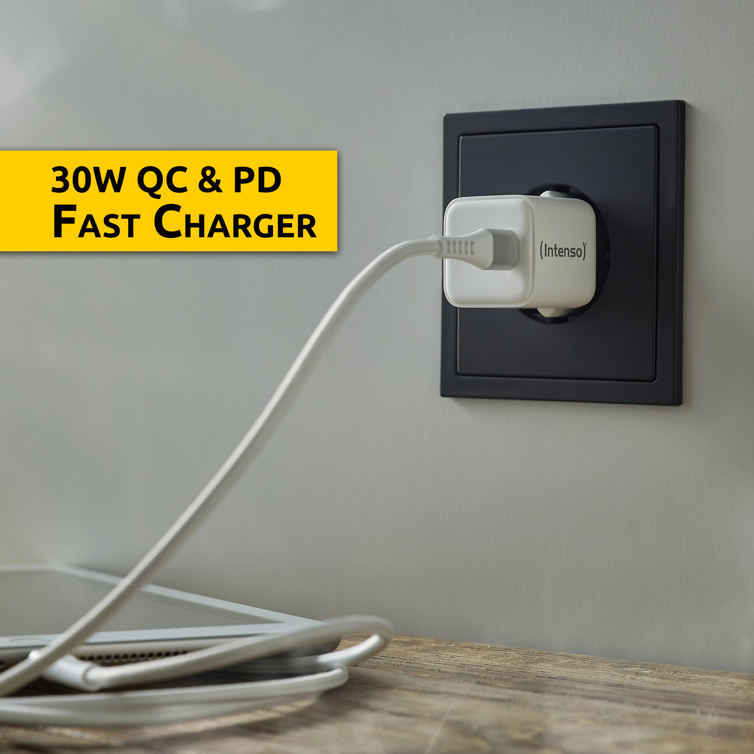 Intenso W30C Netzteil 30 W USB-C Weiß