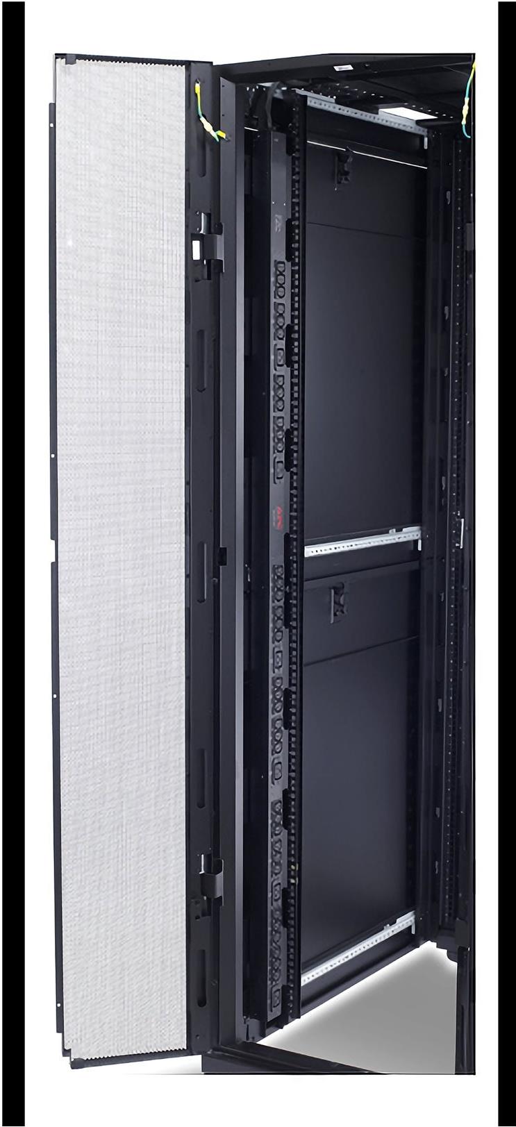 APC Basic Rack PDU Zero U Stromverteilungseinheit 11,04 kVA 230/400 V 42 Ausgänge 0U AP7557 Schwarz