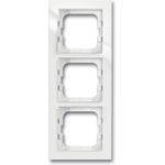 Busch-Jaeger 1754-0-4333. Produktfarbe: Weiß, Markenkompatibilität: Busch-Jaeger. Breite: 91 mm, Höhe: 233 mm, Dicke: 1,1 cm (2CKA001754A4333)