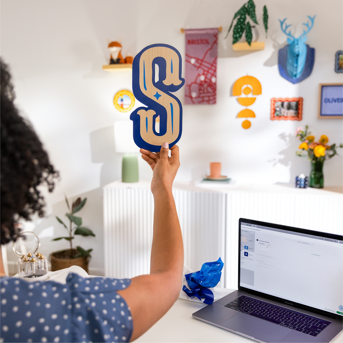Cricut Maker 4 Essentials Bundle Schneideplotter Salbei