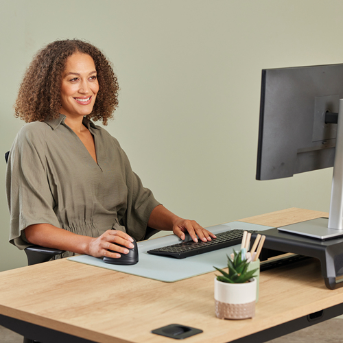 Fellowes Breyta Plus+ Vertikale Maus Medium Linkshänder Bluetooth 2,4 GHz USB-C Schwarz