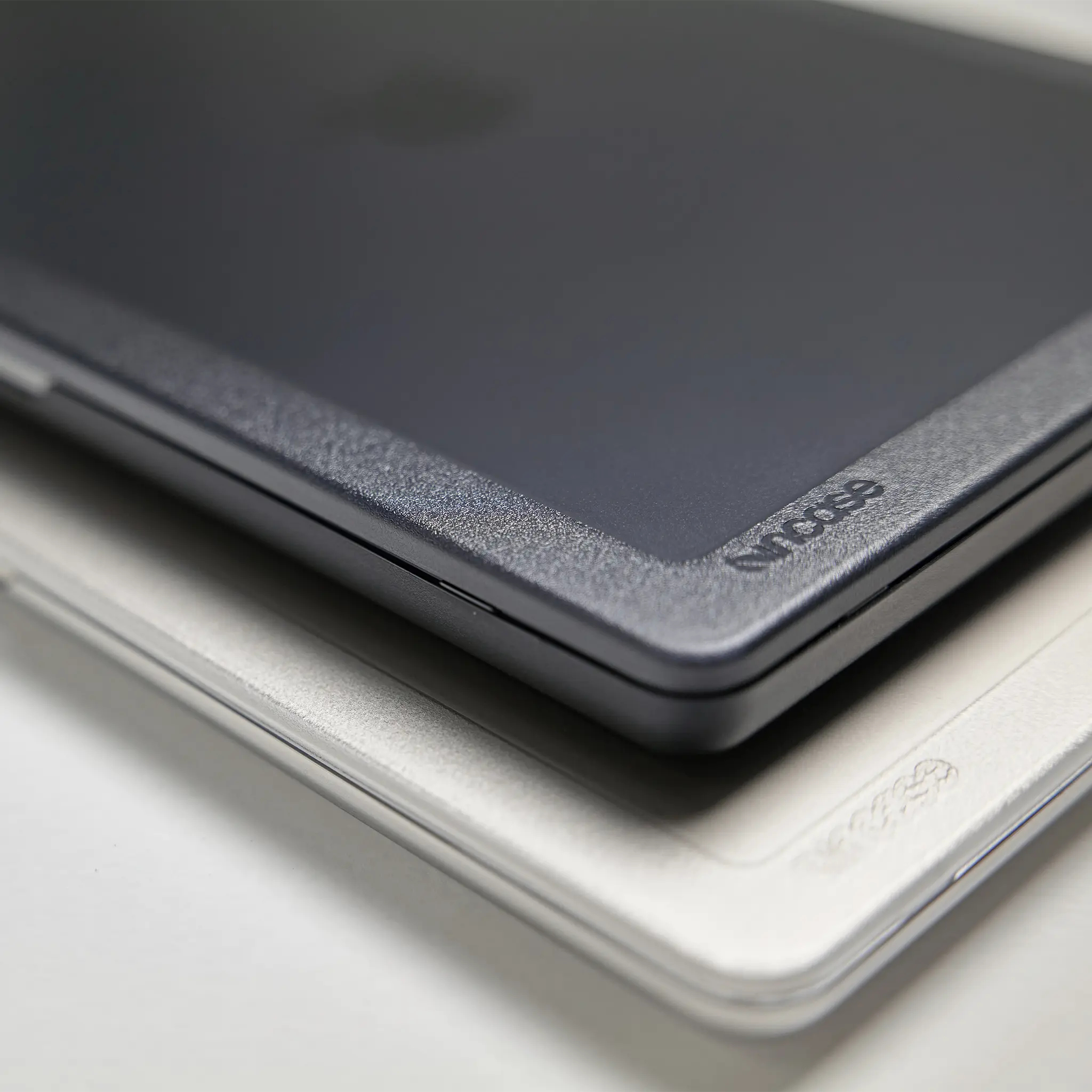 Incase Edge Hardshell Case MacBook Air 13" Transparent