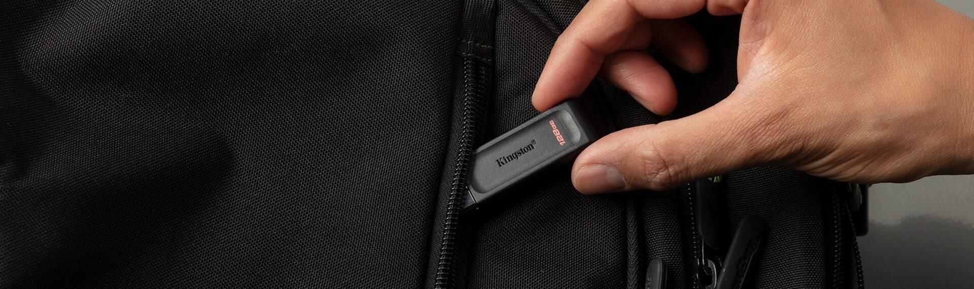 Kingston DataTraveler 70 USB-C 3.2 Gen 1 128 GB Schwarz