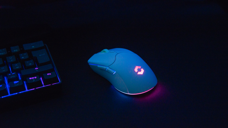SPEEDLINK VELOX Gaming Maus Kabellos Optisch 4800 DPI 5 Tasten RGB Aufladbar Weiß