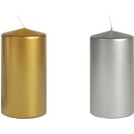 PAPSTAR Weihnachts-Stumpenkerze, 60 mm, silber Durchmesser: 60 mm, Höhe: 130 mm, Brenndauer: ca. 30 Stunden - 1 Stück (13669)