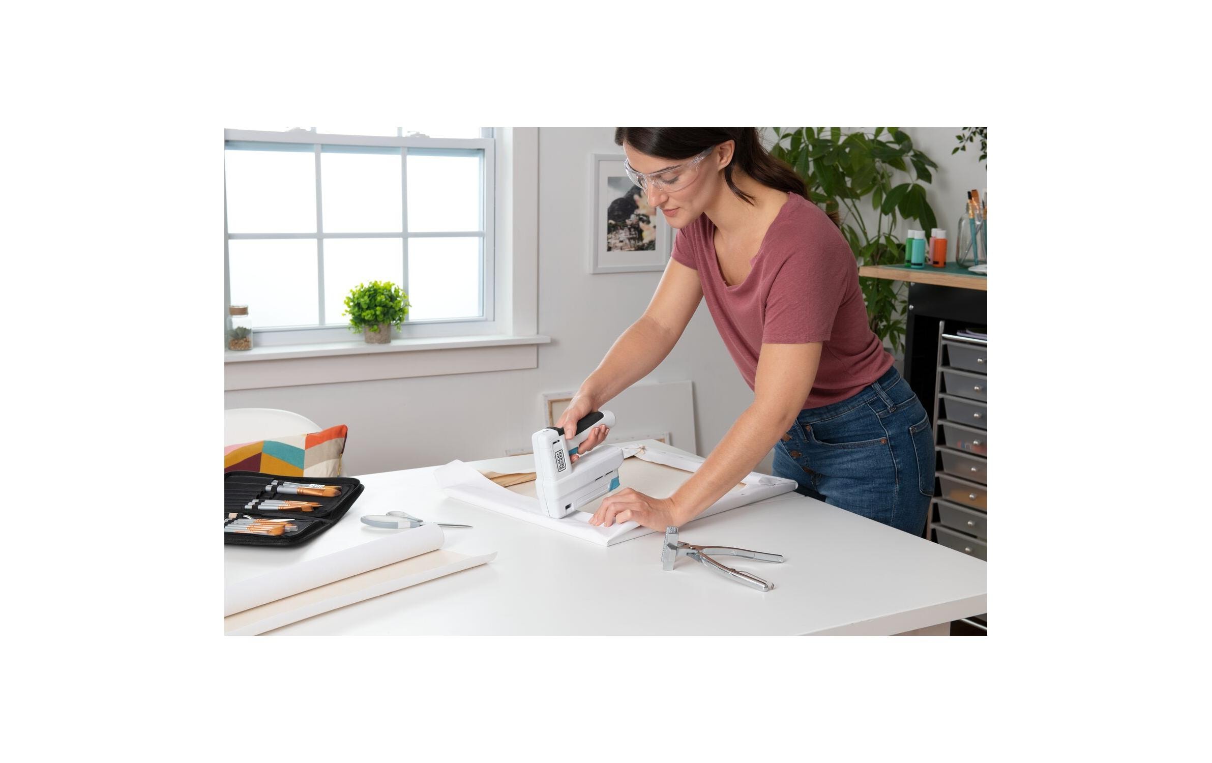 Black & Decker BCN115-XJ Akku-Tacker Schwarz