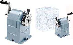 CARAN D'ACHE Spitzmaschine ALPINE FROST, 1-Loch, blau/silber aus Metall mit irisierender gletscherblau Beschichtung, mit - 1 Stück (CC0455.025)