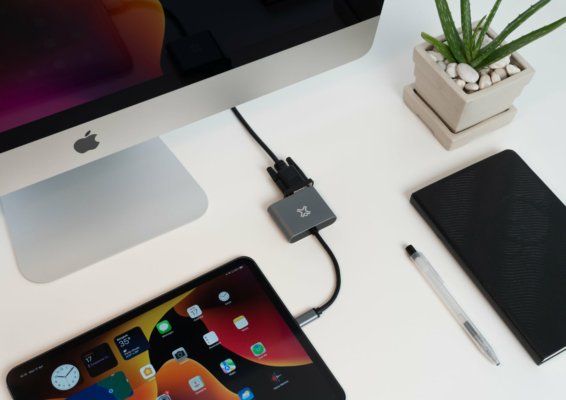 XtremeMac Type-C to HDMI & VGA Adapter USB-C HDMI VGA 4K Sidereal Gray