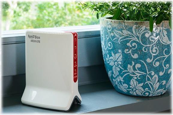 FRITZ!Box 6820 LTE Wireless Router 450 Mbps Weiß