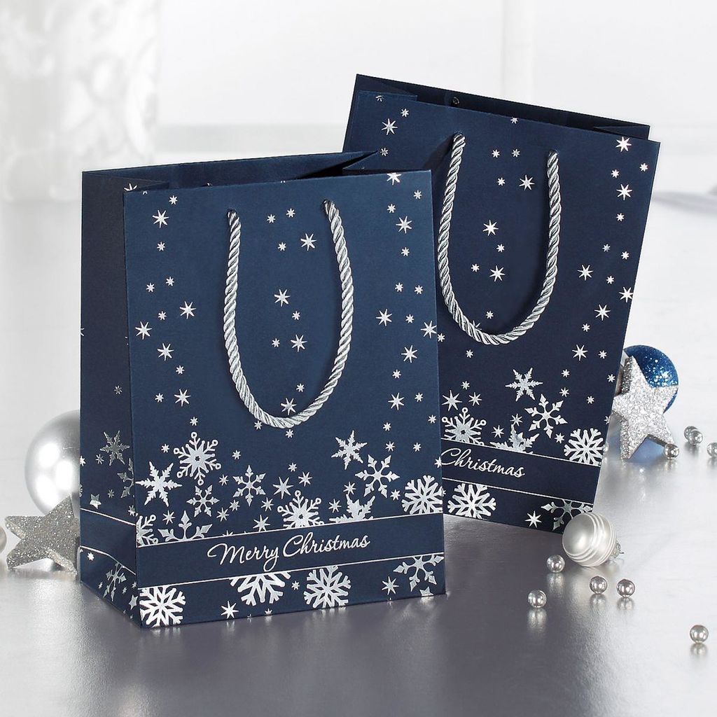 sigel Weihnachts-Geschenktüte "Silver Snowflakes", klein Geschenktasche mit Silberprägung, aus Edelkarton, 230 g/qm, - 3 Stück (GT111)