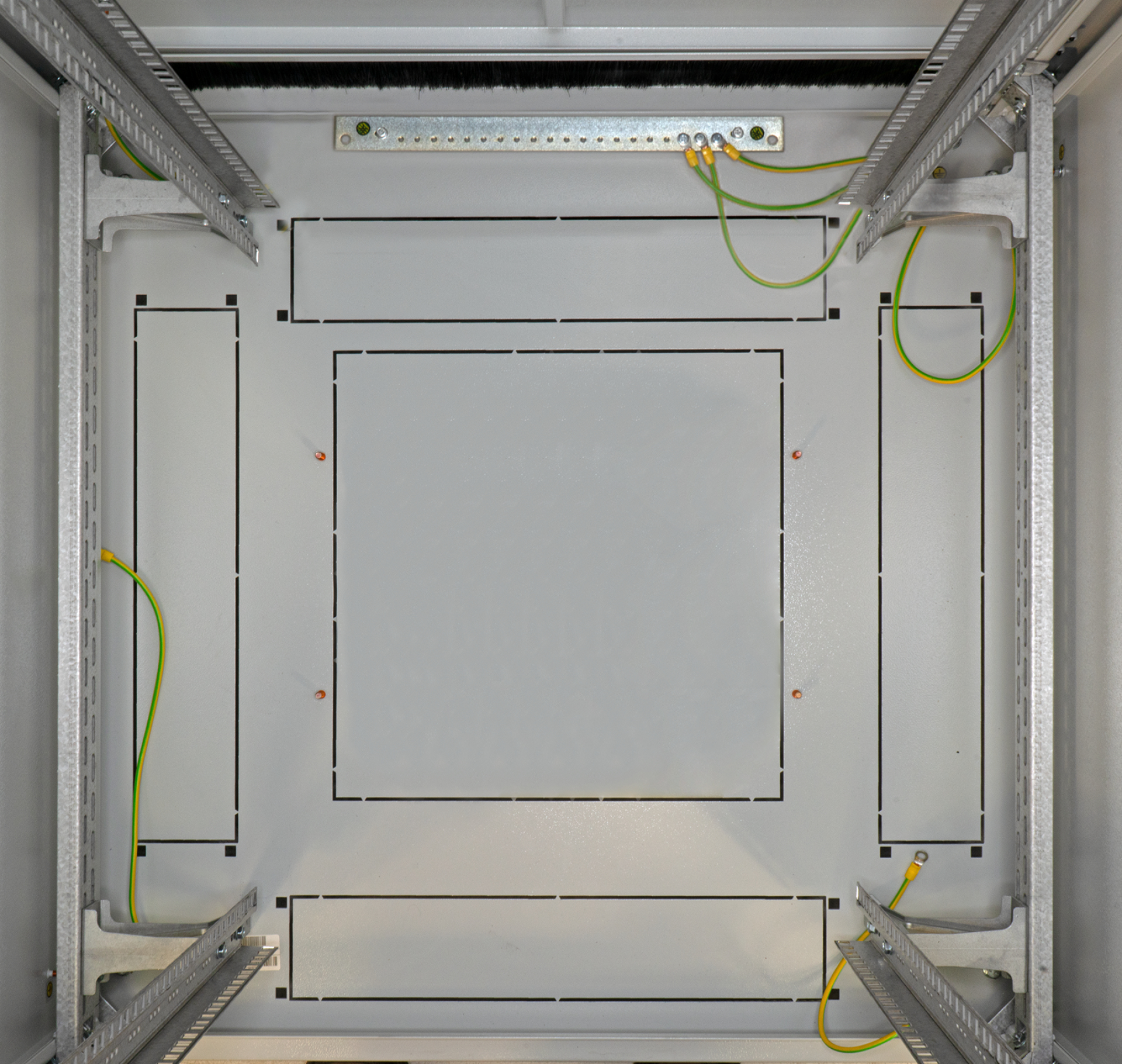 EFB-Elektronik 48,30cm (19") Netzwerkschrank PRO 33HE, 800x1000 mm, RAL7035 Hersteller: EFB Elektronik (PRO-3380GR.G1SV)