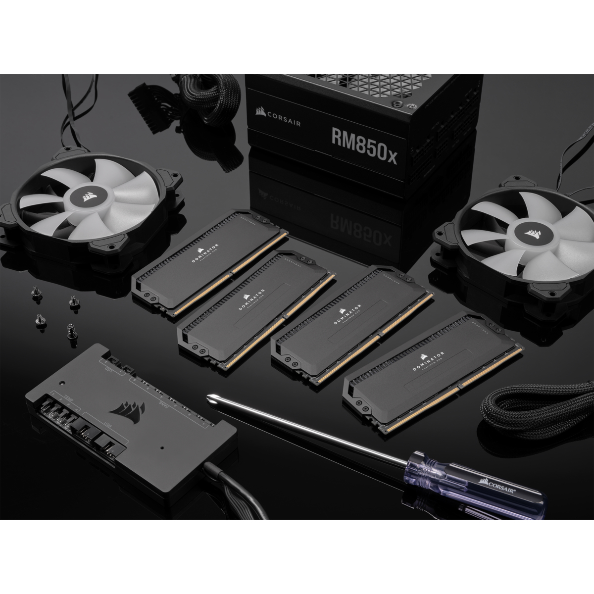 Corsair Dominator Platinum RGB DDR5 Kit 64 GB (2 x 32 GB) 6400 MT/s CL32 Schwarz