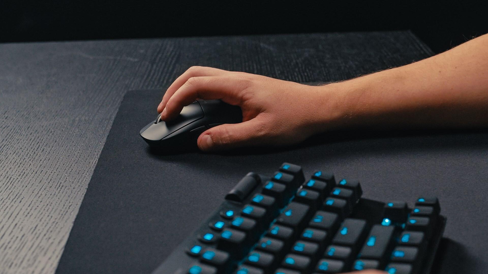 Logitech G PRO X SUPERLIGHT 2 Kabellose Gaming-Maus 60 g LIGHTSPEED Schwarz