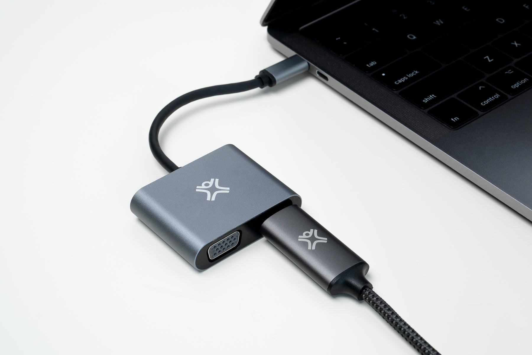 XtremeMac Type-C to HDMI & VGA Adapter USB-C HDMI VGA 4K Sidereal Gray