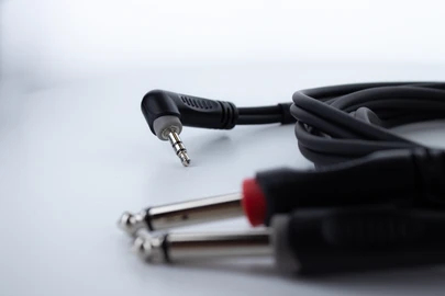 Cordial EY 3 WRPP Audio Y-Adapter 3,5 mm Klinke auf 2x 6,3 mm Klinkenbuchse 3 m Schwarz