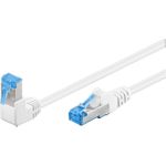 Goobay CAT 6A Patchkabel 1x 90° gewinkelt, S/FTP (PiMF), Weiß, 0.5 m - Rastnase oben, LSZH halogenfrei, Kupfer (51563)