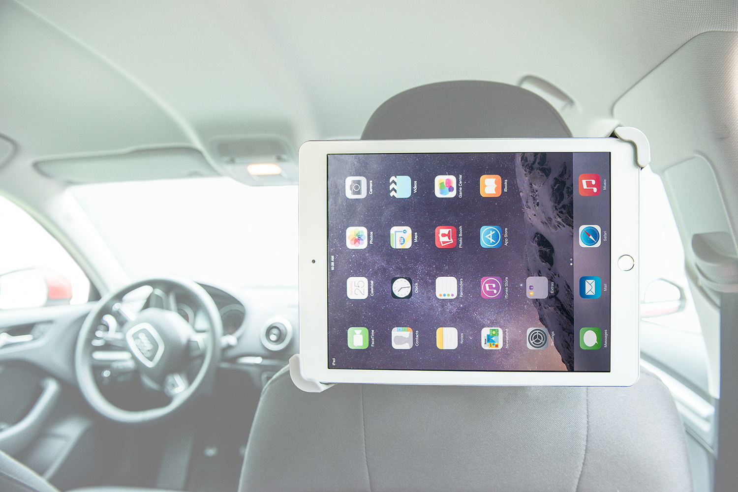 Azuri Universal Car Headrest Tablet Holder 7"-10" Grau