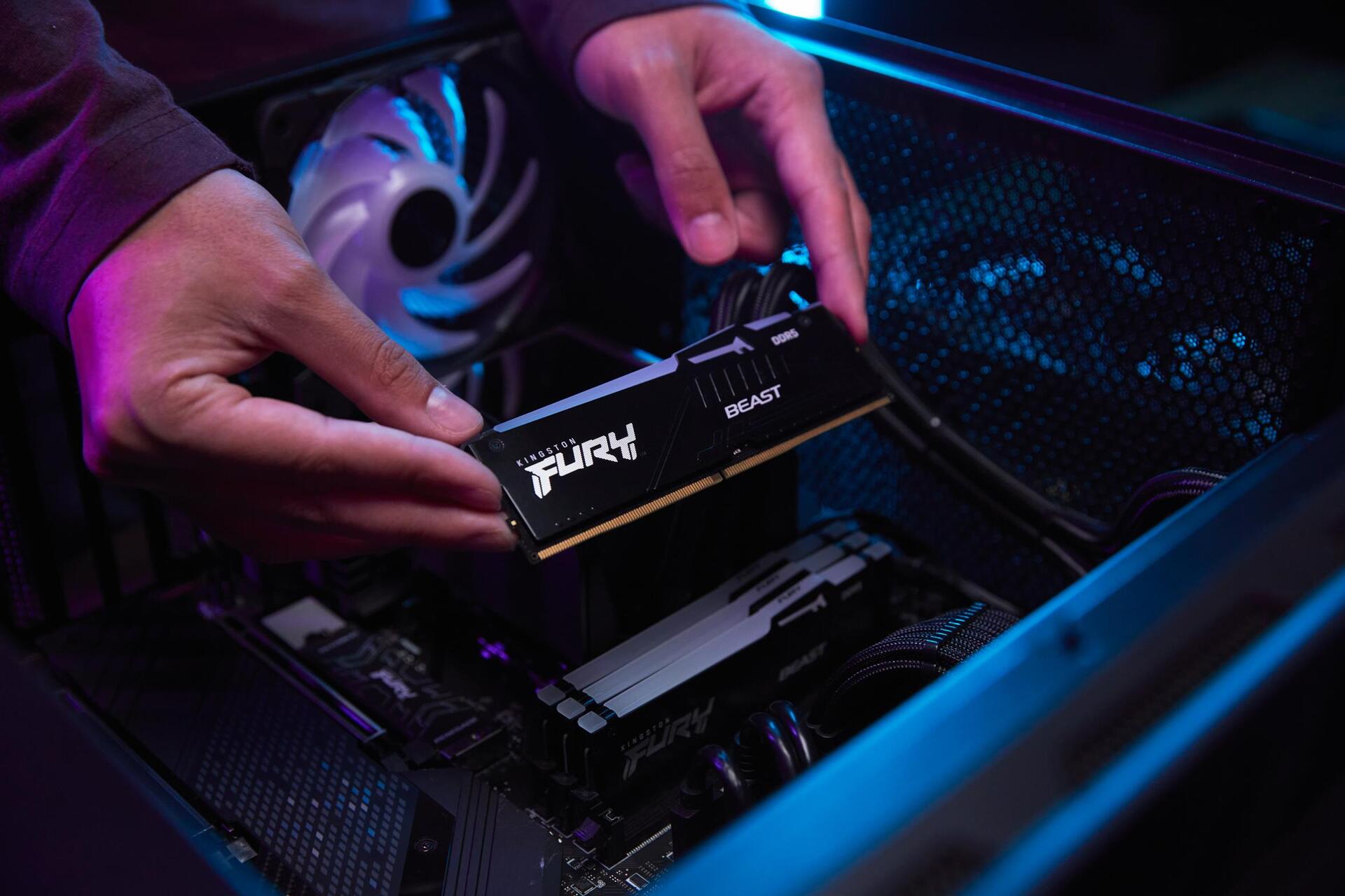 Kingston FURY Beast RGB 32 GB DDR5-6000 CL30 DIMM Schwarz