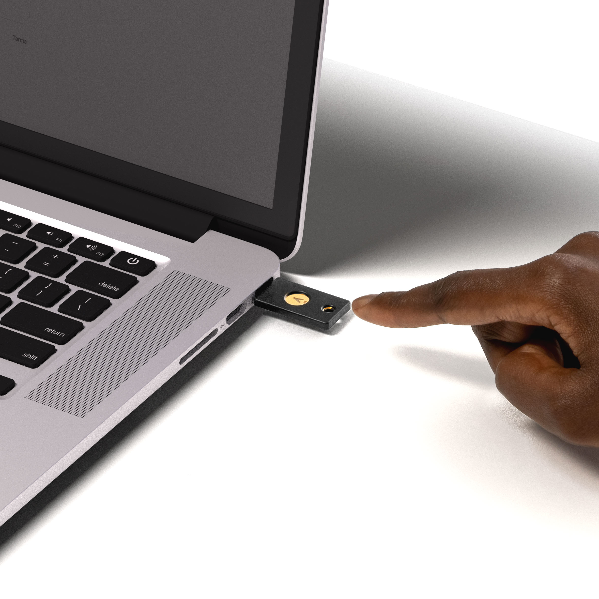 Yubico YubiKey 5 NFC FIPS USB-Sicherheitsschlüssel Schwarz