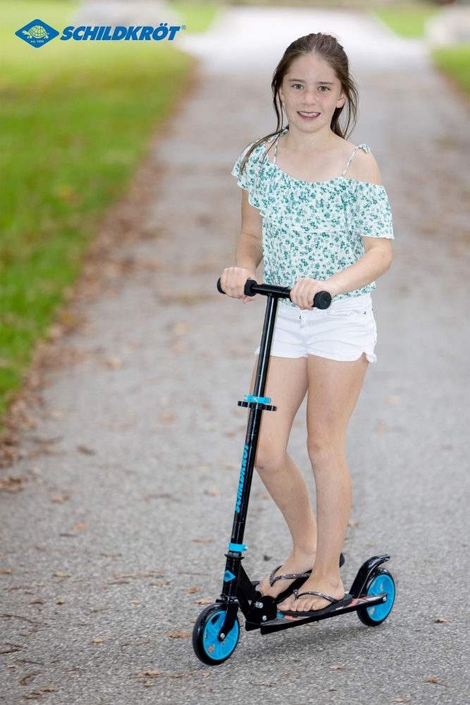 SCHILDKRÖT Tretroller City Scooter RunAbout Aluminium 145 mm PU-Räder 3-fach höhenverstellbar Schwarz, Blau