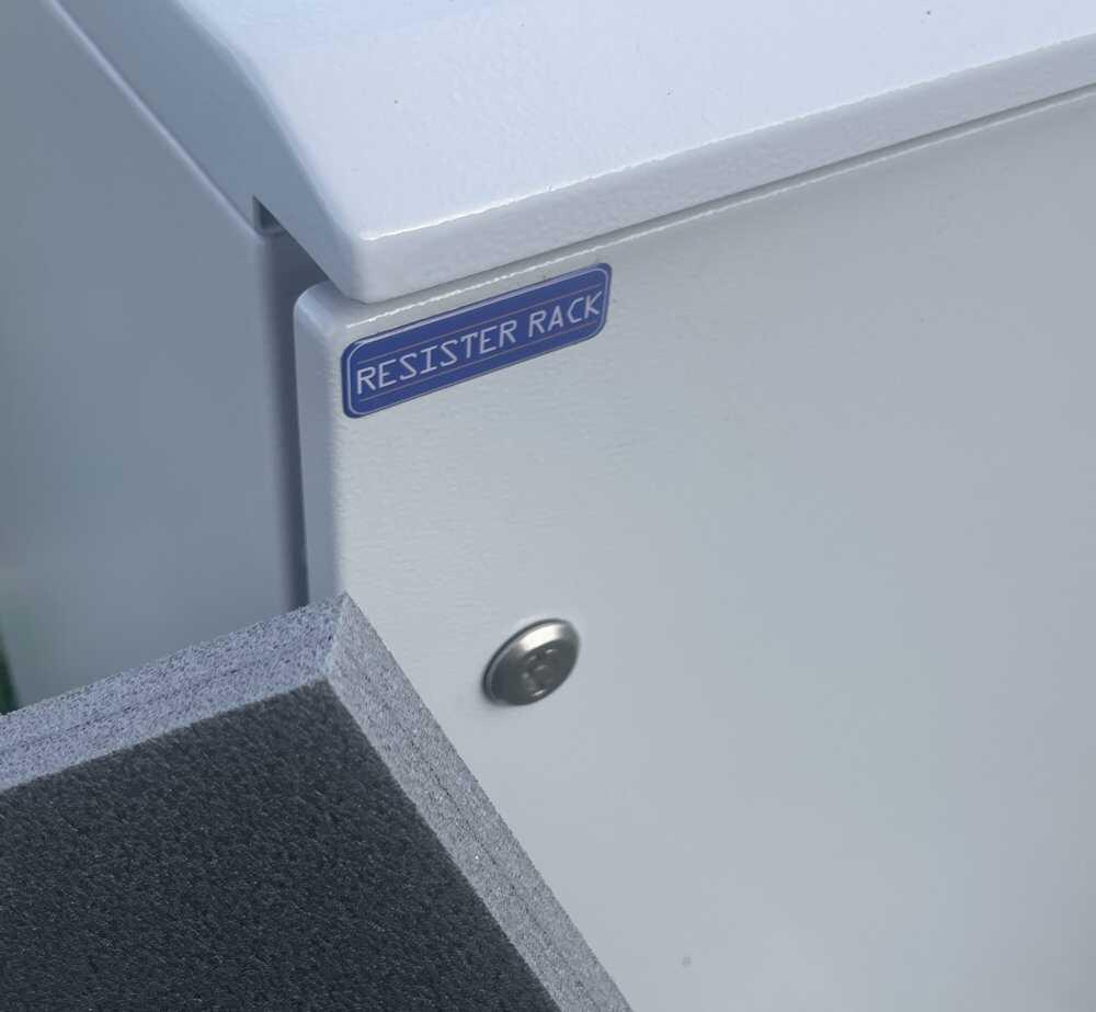 RESISTER Thermo-Isolierende Aufrüstung PRO für 19"-Schränke 15-25 HE