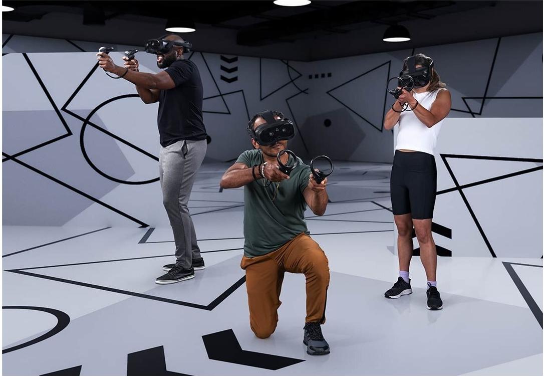 HTC VIVE Focus Vision Business Edition VR/MR-Headset 5K Eye-Tracking 128 GB Schwarz