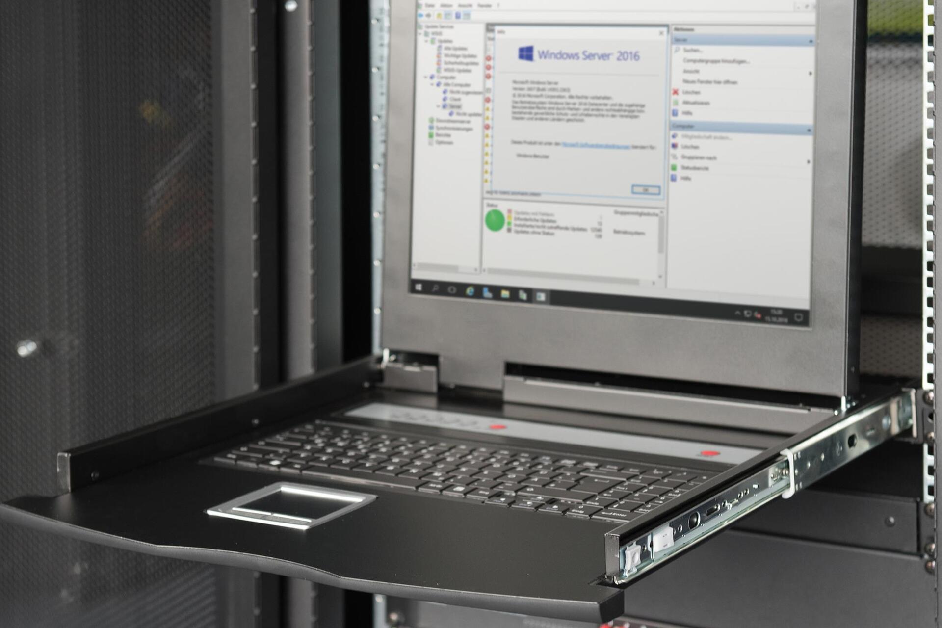 Digitus Professional DS-72211-4GE KVM-Konsole 19" 8-Port Cat 5 Schwarz