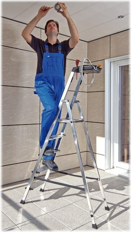 Krause Secury Stufen-Stehleiter 4 Stufen Arbeitshöhe 2,85 m Aluminium Silber
