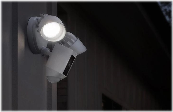 Ring Floodlight Cam Wired Plus - White IP-Sicherheitskamera Outdoor 1920 x 1080 Pixel Decke/Wand (8SF1P1-WEU0)