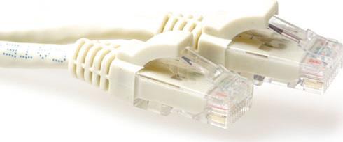 ACT Ivory 0.5 meter U/UTP CAT6A patch cable snagless with RJ45 connectors. Cat6a u/utp snagless iv 0.50m (IB3200)