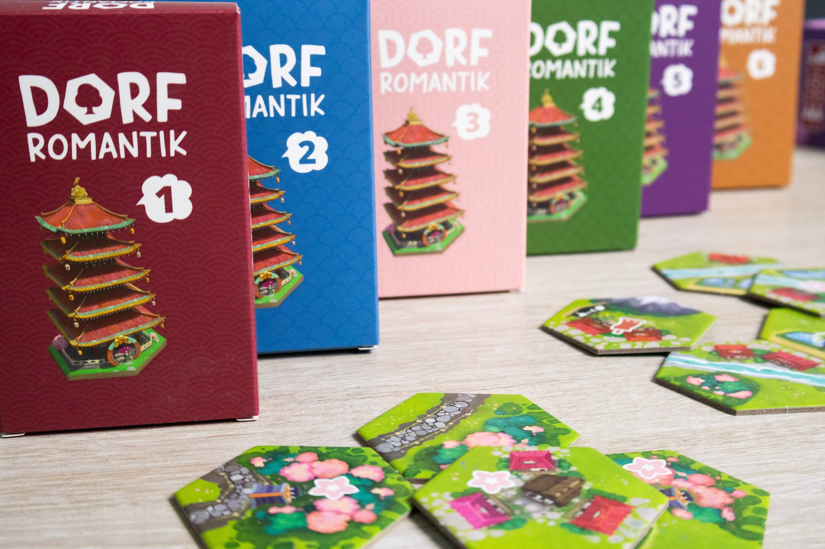 Pegasus Spiele Dorfromantik – Sakura Familienspiel 1–6 Spieler