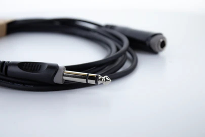 Cordial 14825 Audiokabel 6,3 mm Klinke Stereo Stecker an Buchse 5 m Schwarz