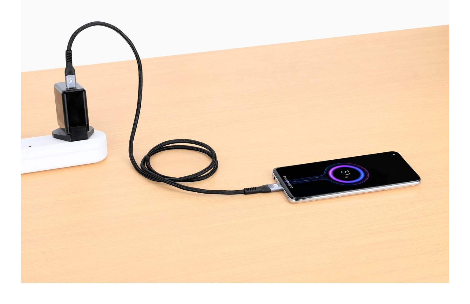 Manhattan USB4 USB-C Kabel USB-C auf USB-C 2 m 240 W 40 Gbit/s 8K Schwarz