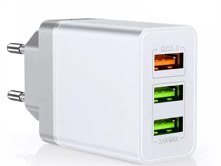 Universal Netzadapter mit 3 USB BuchsenMaterial: ABSAbmaße: 92*46*28mm100—240V AC 50-60Hz 0.6mAAusgang: 18W+12WUSB 1: QC 3.0 3.6—6V/3A, 6-9V/2A, 9-12V 1.5A)USB 2 & USB 3: 5V 2.4A eachFarben: weiß oder schwarzGewicht: 61gverpackt in neutraler Faltschachtel (DIV-G)