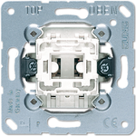 JUNG 507 U. Produktfarbe: Metallisch, Weiß. AC Eingangsspannung: 250 V, Nominale Stromabgabe: 10 A (507U)